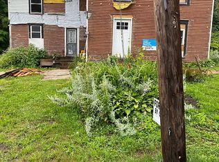 23 Water St, Monson, ME 04464