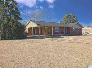 2416 Demarius St, Scottsboro, AL 35768