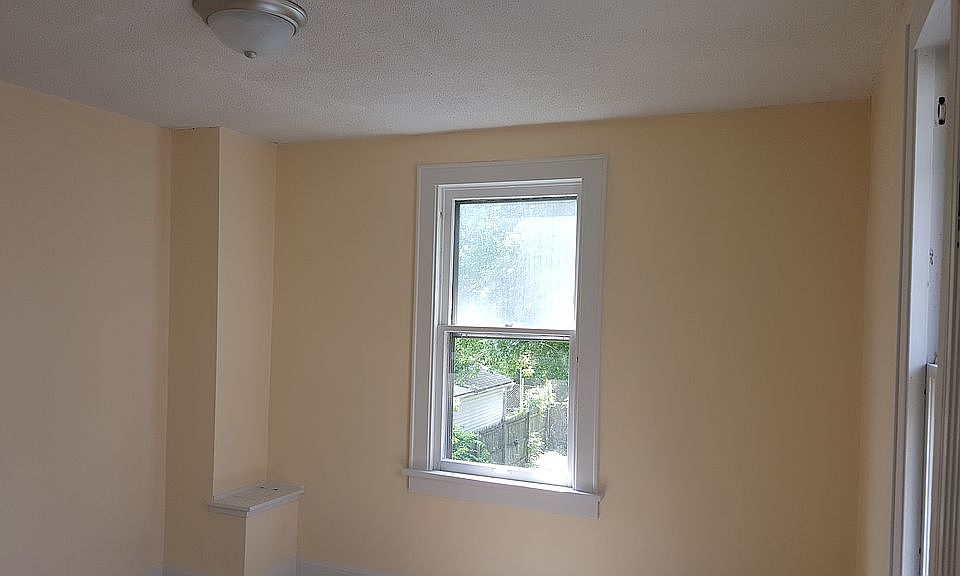 1st image of 465 Hilltonia Ave
