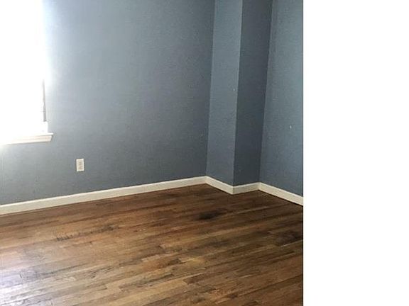 3rd image of 79 S Munn Ave Floor 2