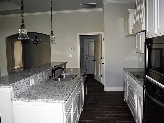 4th image of 532 Sagebrush Ct