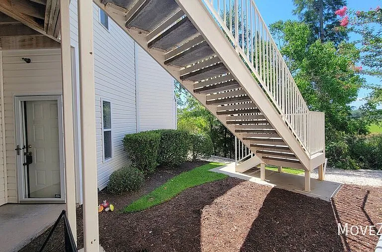 210 Fullford Ln #102 — Photo 44