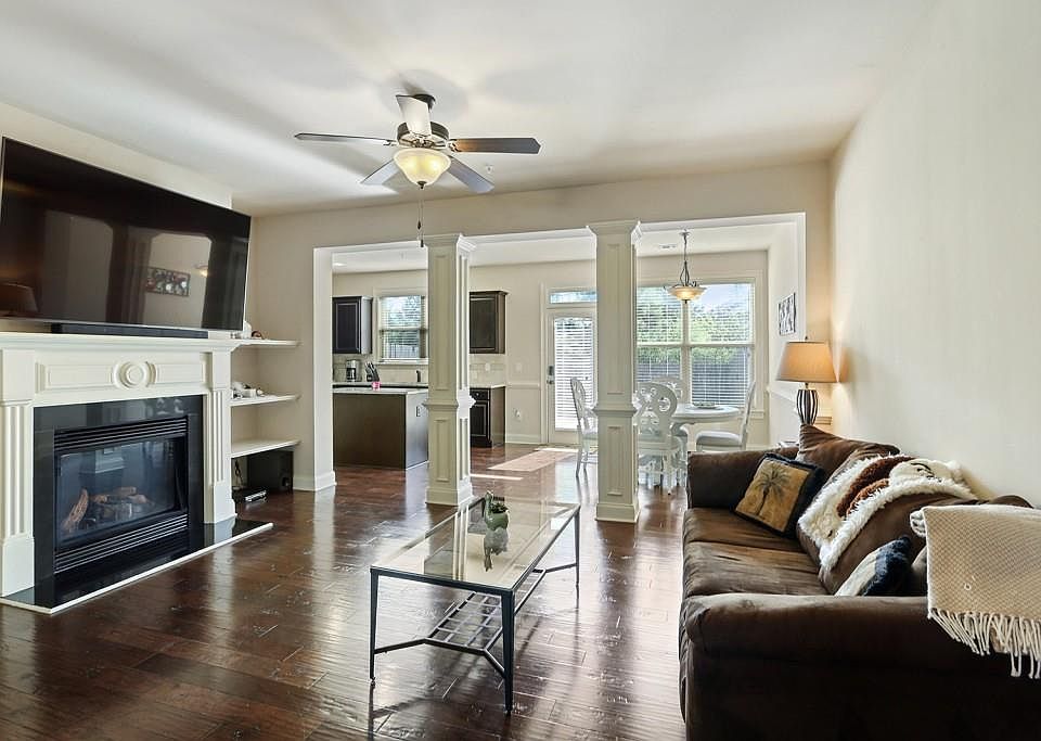 1st image of 2309 Oakton Pl SE #2309
