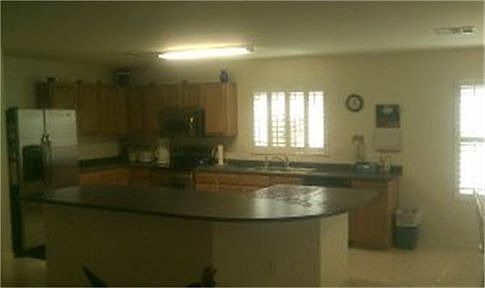 3rd image of 15588 W Poinsettia Dr