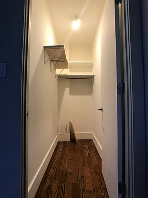 Rented by City Vista Inc | media 40