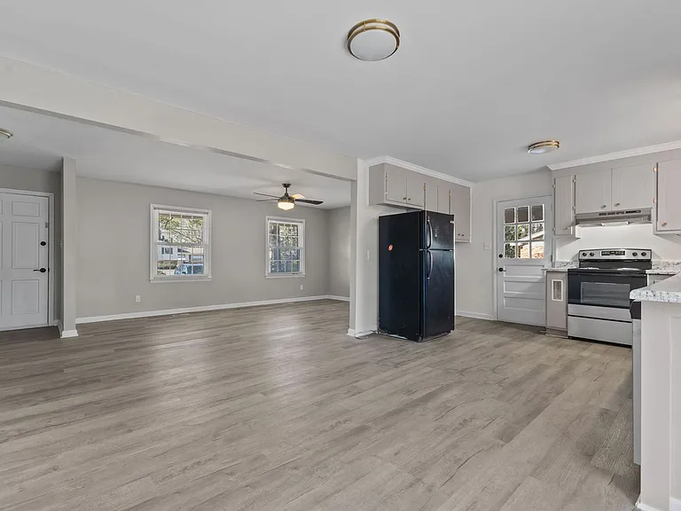 329 S McPherson Church Rd — Photo 5