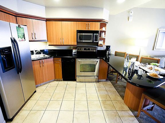 4th image of 211 E Flamingo Rd #714