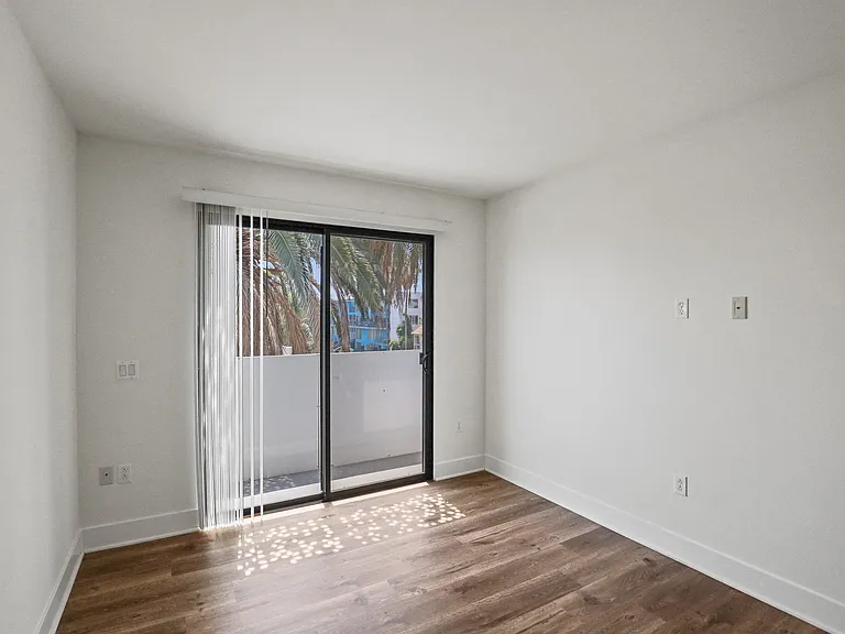 Bedroom with Balcony