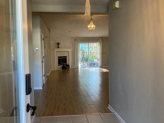 3rd image of 4646 Deep River Pl