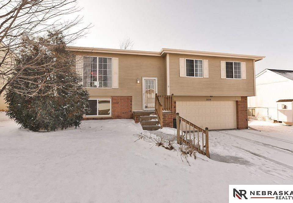 1st image of 3219 Wilhelminia Dr