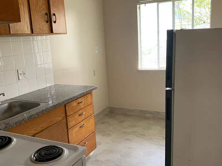 2721 I St — Photo 8