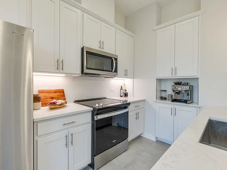 12001 Vista Parke Dr #1103 — Photo 6