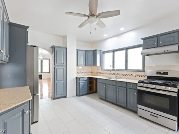 297 Delaware Ave, Paterson City, NJ 07503