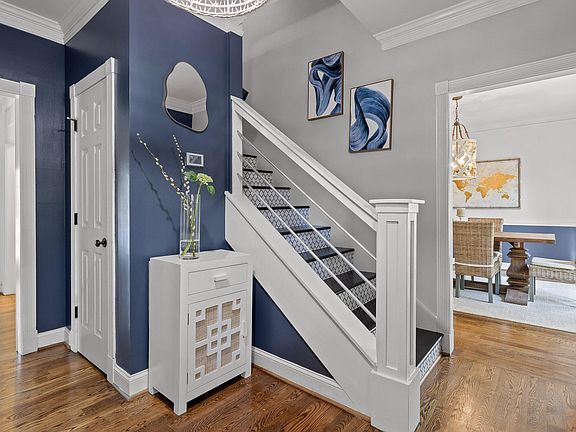 3rd image of 32 Cool Springs Rd