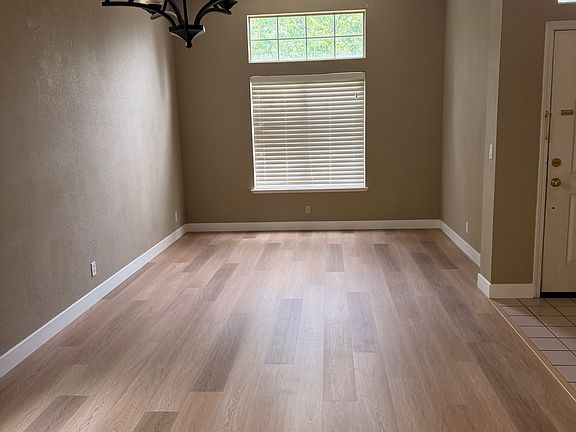 4th image of 115 Woodard Ln