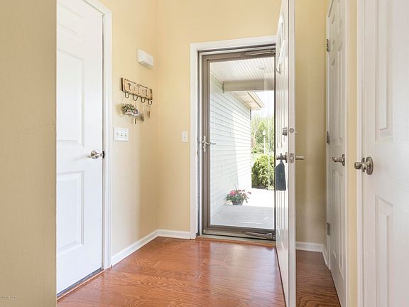 5th image of 7707 Madrid Dr