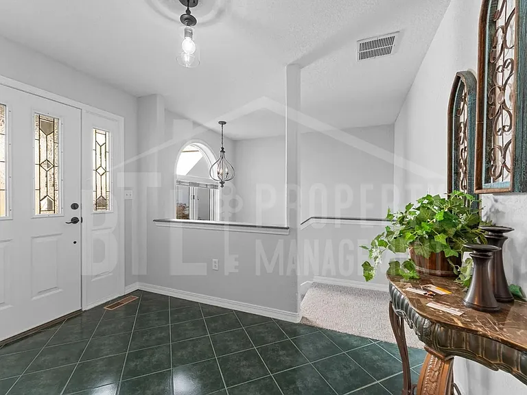 185 Eagle Pointe Dr — Photo 32