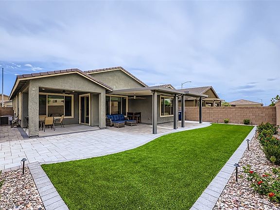 2nd image of 6519 Summershade St