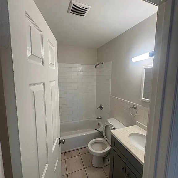 3146 Washington St #3 — Photo 6