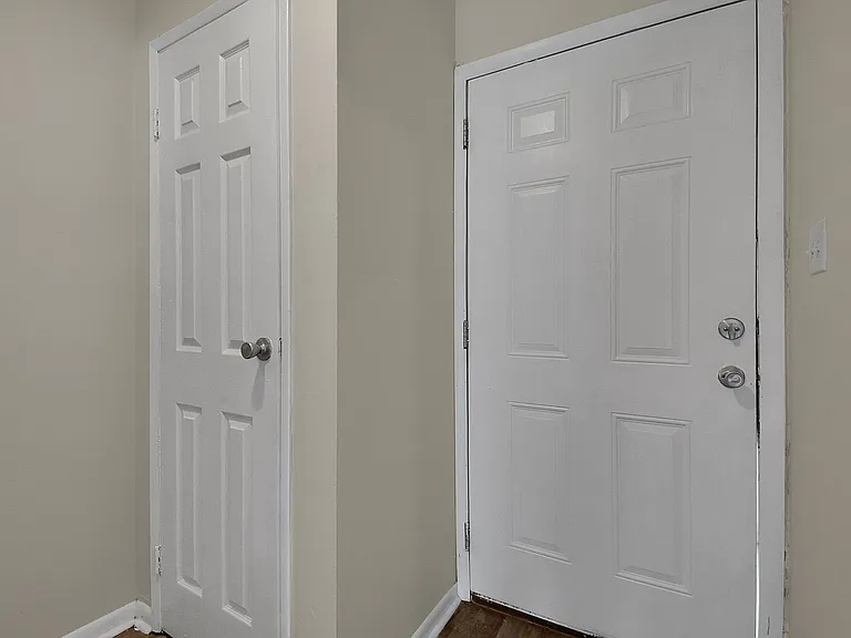 2383 Belcher Dr — Photo 16