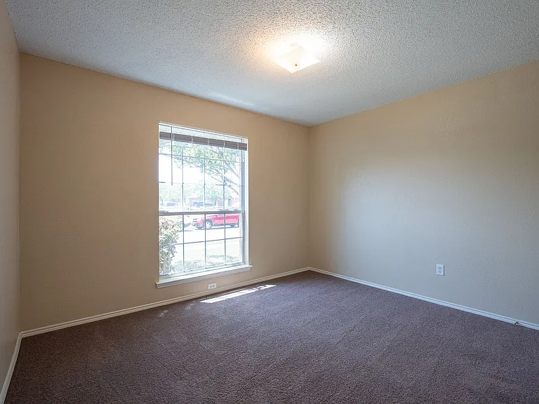 3316 Knoll Trl — Photo 7
