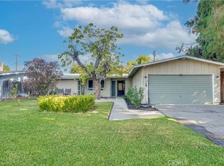 17751 Stagg St, Reseda, CA 91335