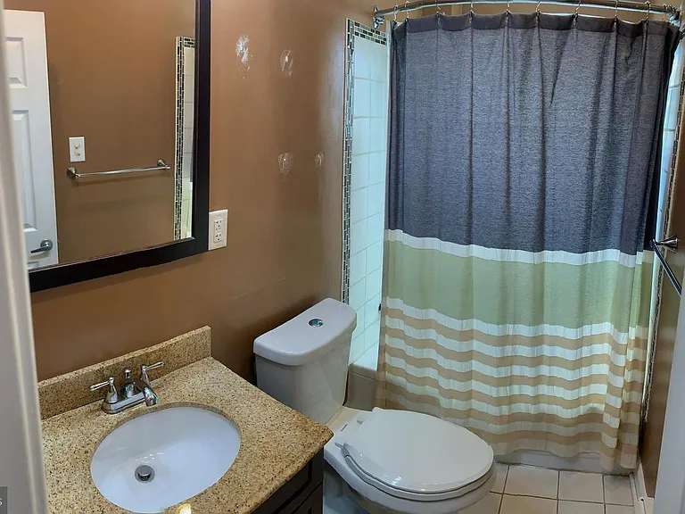 417 Leverington Ave — Photo 9