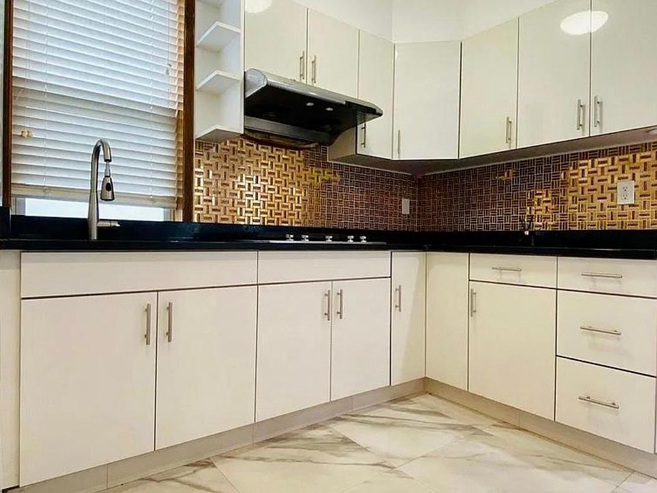 1st image of 307 Norway Ave Floor 2
