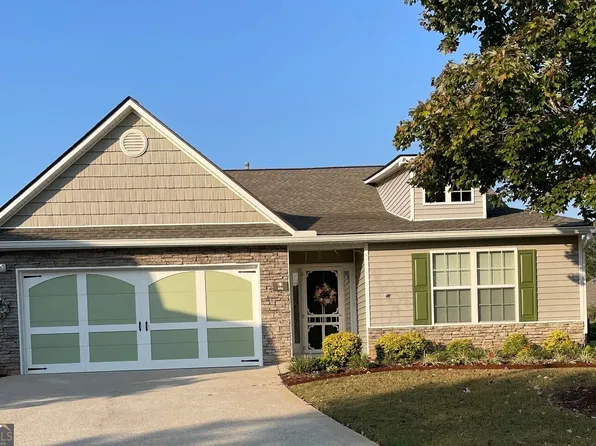 496 Tranquil Dr, Winder, GA 30680