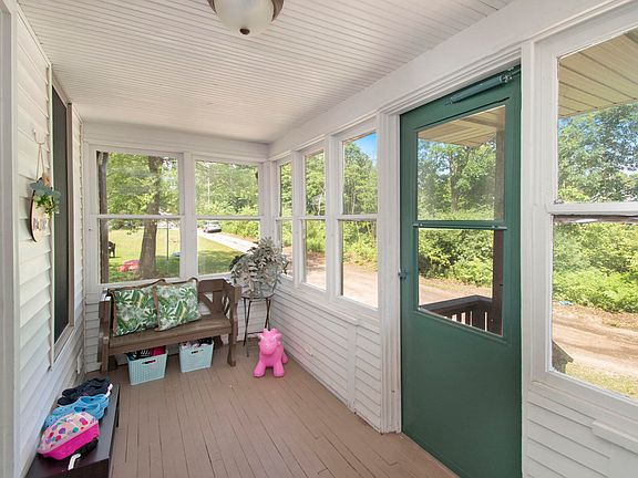 4th image of 104 Elm Ln