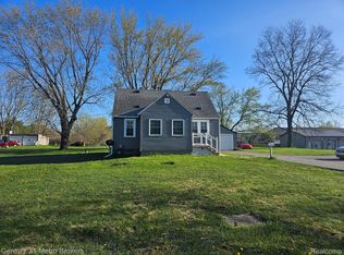 8367 E Lippincott Blvd, Davison, MI 48423