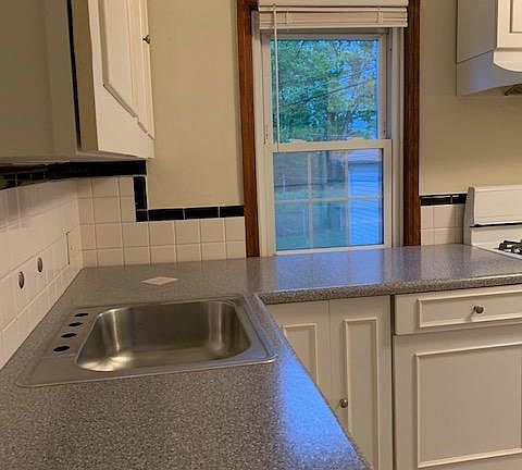 5th image of 101 Betty Jean Ln