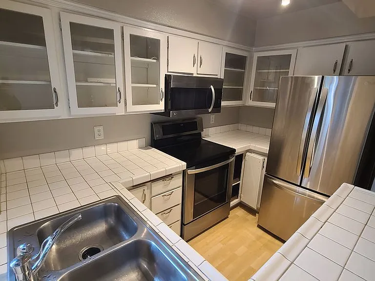 1357 Caminito Gabaldon #B — Photo 4