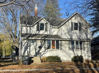 213 7th St, Tracy, MN 56175