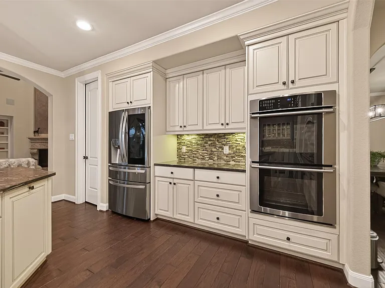 3835 Dortmund Dr — Photo 16