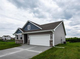 1415 SW 2nd St, Stuart, IA 50250