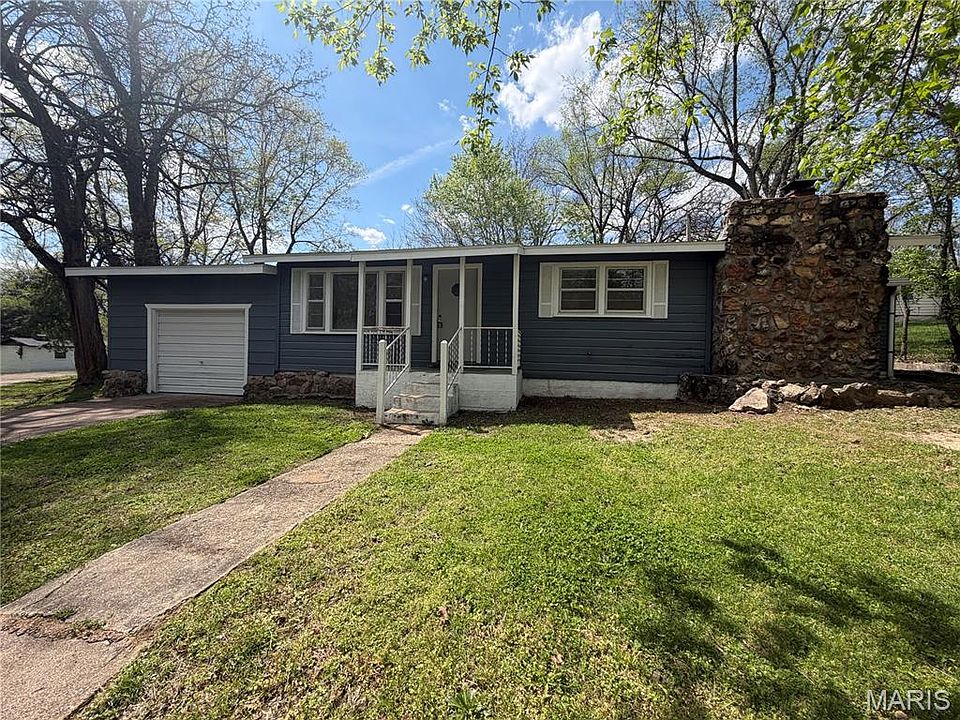 1st image of 102 Branch Ln