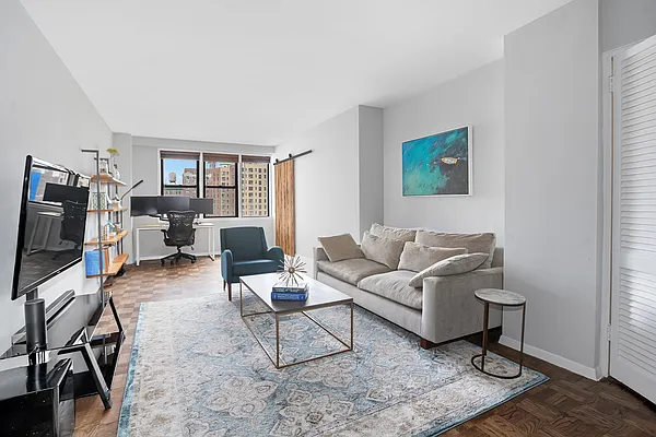 Sold by Compass | media 1