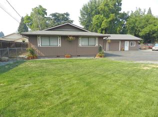 468 W Pine St, Central Point, OR 97502