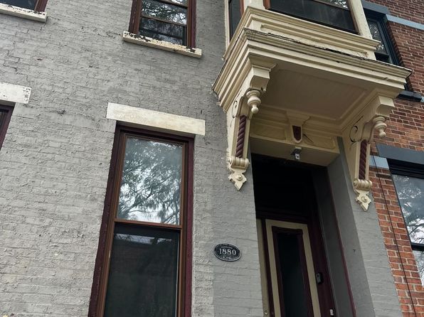 240 Elm St