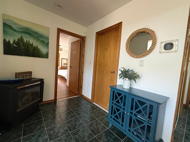 Fireplace/Foyer