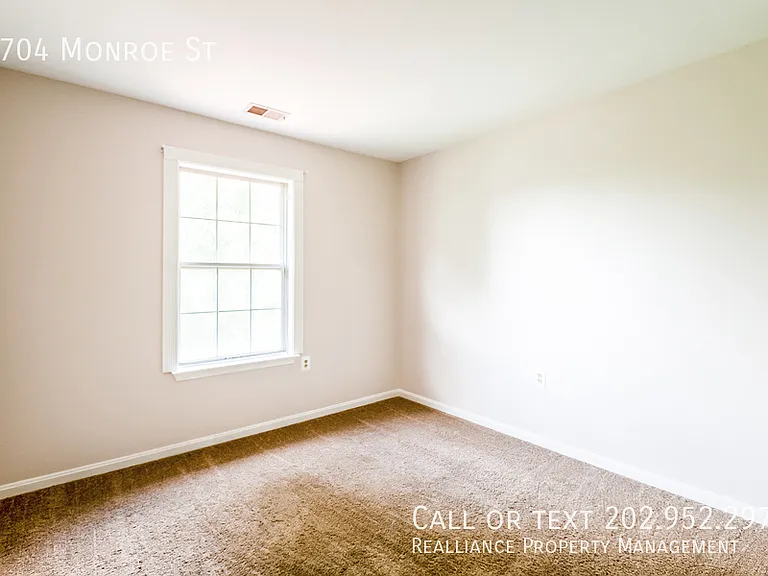 5704 Monroe St — Photo 6