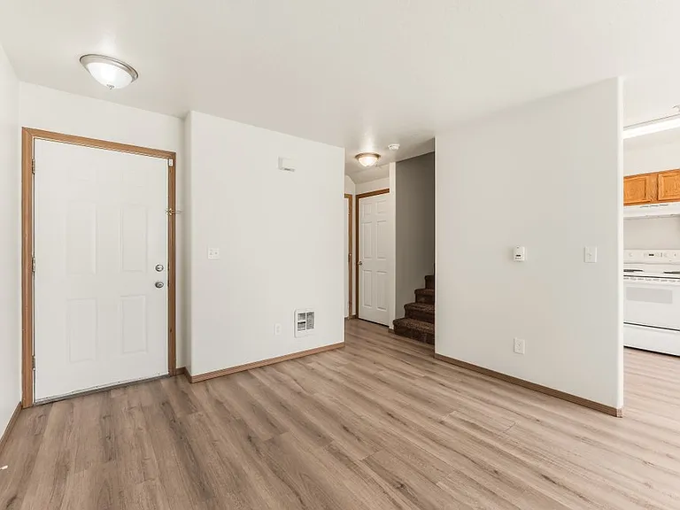1812 E Coeur D Alene Ave #B — Photo 2