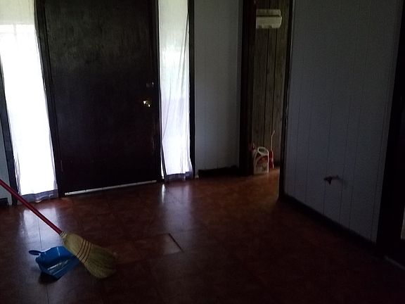 5th image of 631 Benjamin Dr