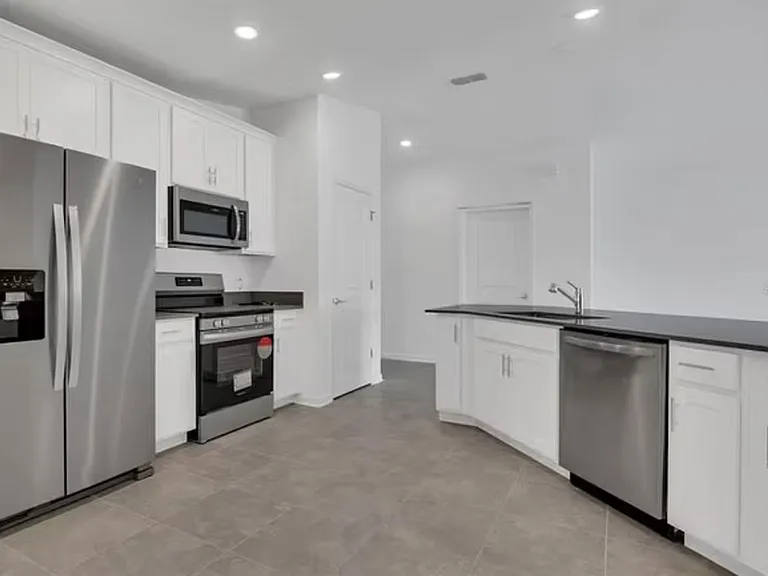 2649 Armstrong Ave #A — Photo 5
