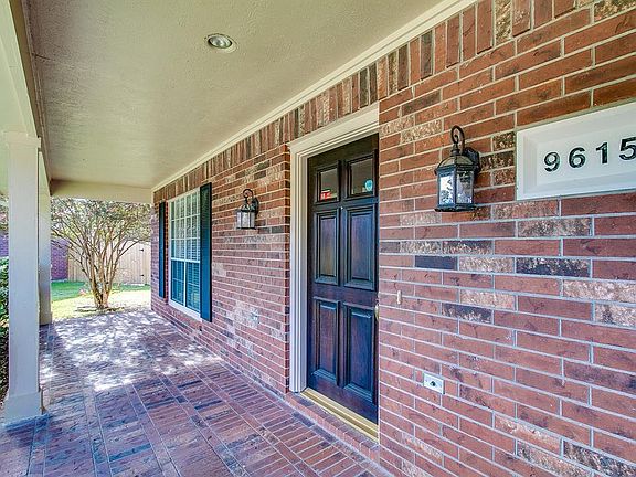 3rd image of 9615 Berlin Ct