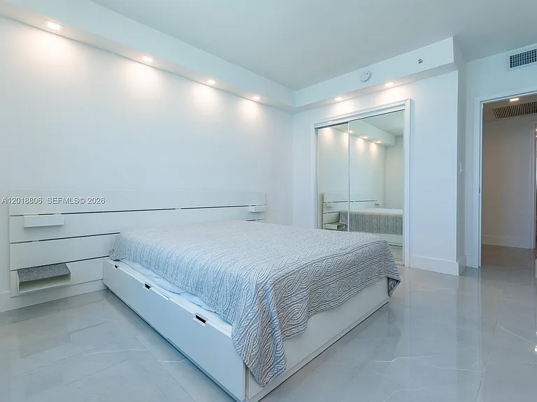 2501 S Ocean Dr #1525 — Photo 37