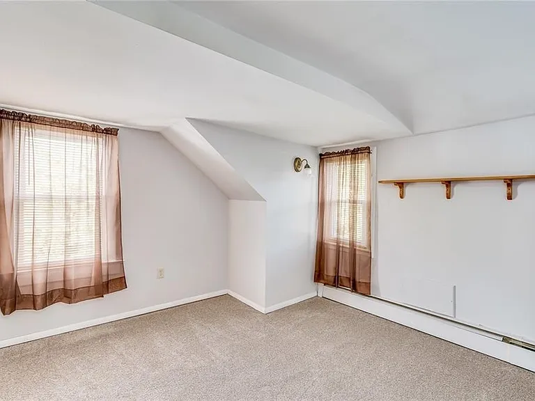 712 Emmett St — Photo 2