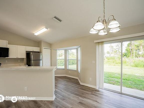 5th image of 2234 S Chamberlain Blvd