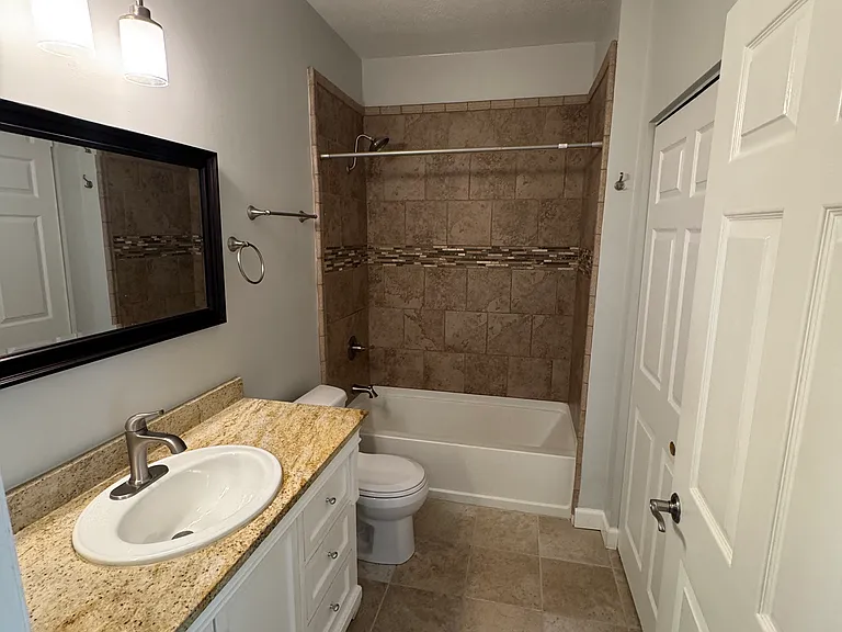 14 W Russell St — Photo 8